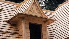 Характеристики на монтаж на дървен покрив снимка