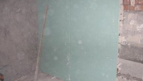 Носещ лист, залепен с полиуретанова пяна