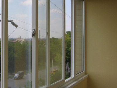 Плъзгащи се прозорци на балкона