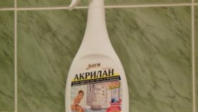 Акрилен препарат за почистване на баня