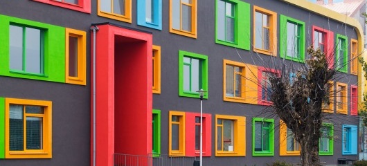 цветни прозорци