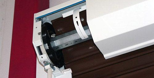 Защитни щори за прозорци