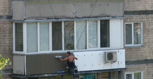 Остъкляване и изолация на балкони